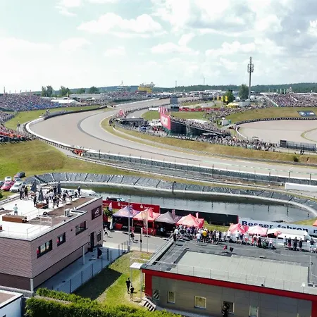 Ferienwohnung Quartier Am Sachsenring Oberlungwitz Exterior foto